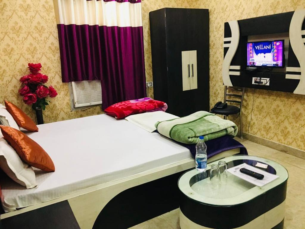 Hotel Natraj Szaszaram Kültér fotó