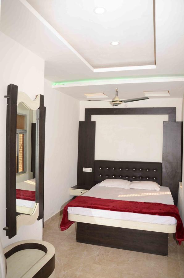 Hotel Natraj Szaszaram Kültér fotó
