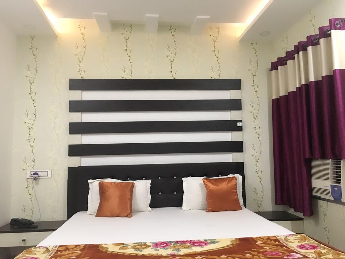 Hotel Natraj Szaszaram Kültér fotó