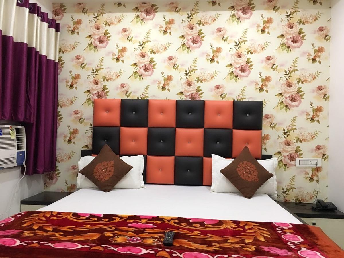 Hotel Natraj Szaszaram Kültér fotó
