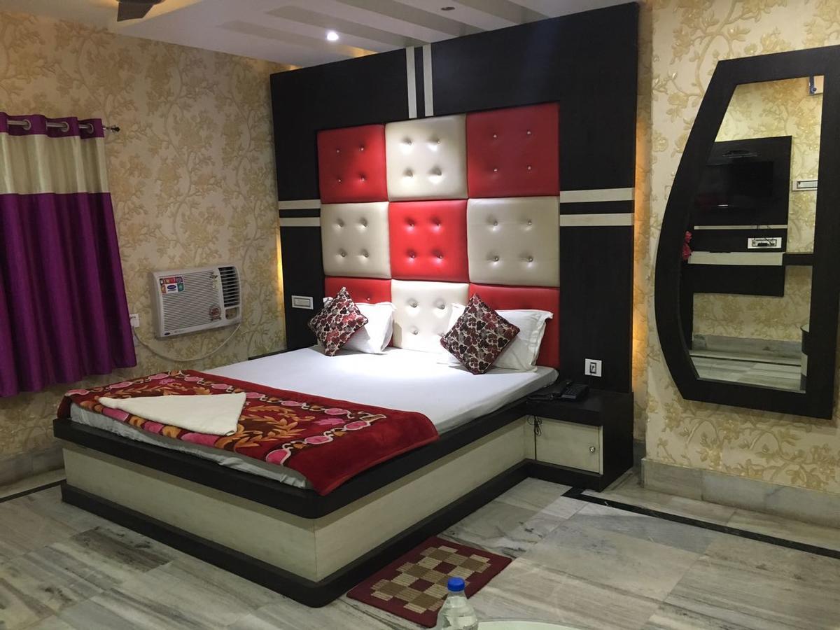Hotel Natraj Szaszaram Kültér fotó
