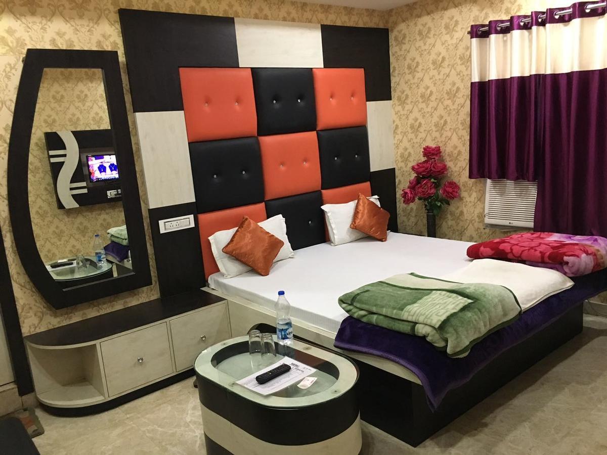 Hotel Natraj Szaszaram Kültér fotó
