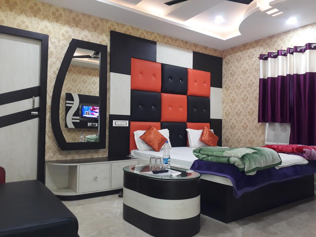 Hotel Natraj Szaszaram Kültér fotó