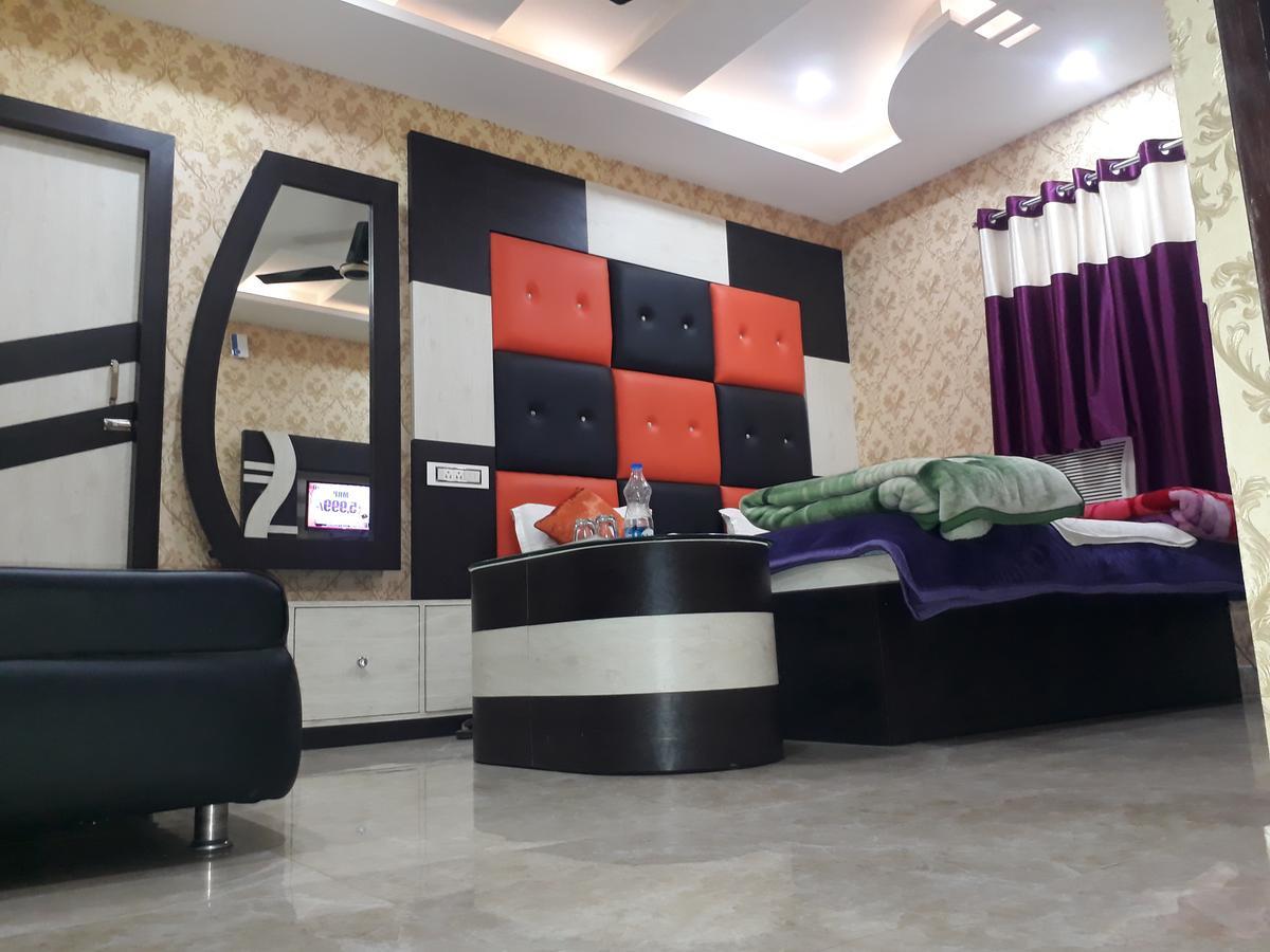 Hotel Natraj Szaszaram Kültér fotó
